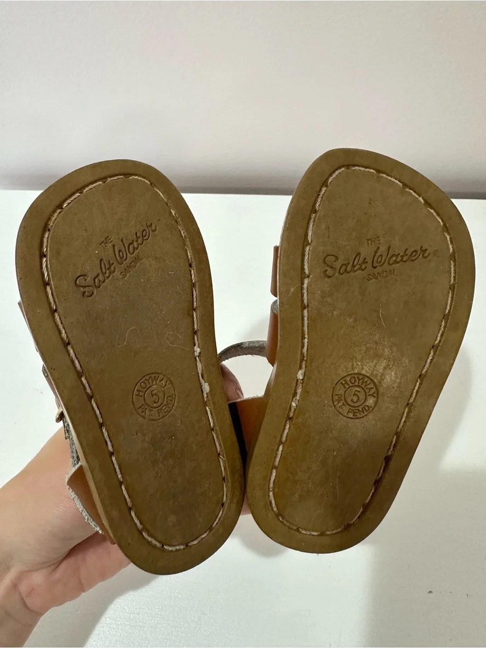 Salt Water sandals brown size 5 excellent condition.